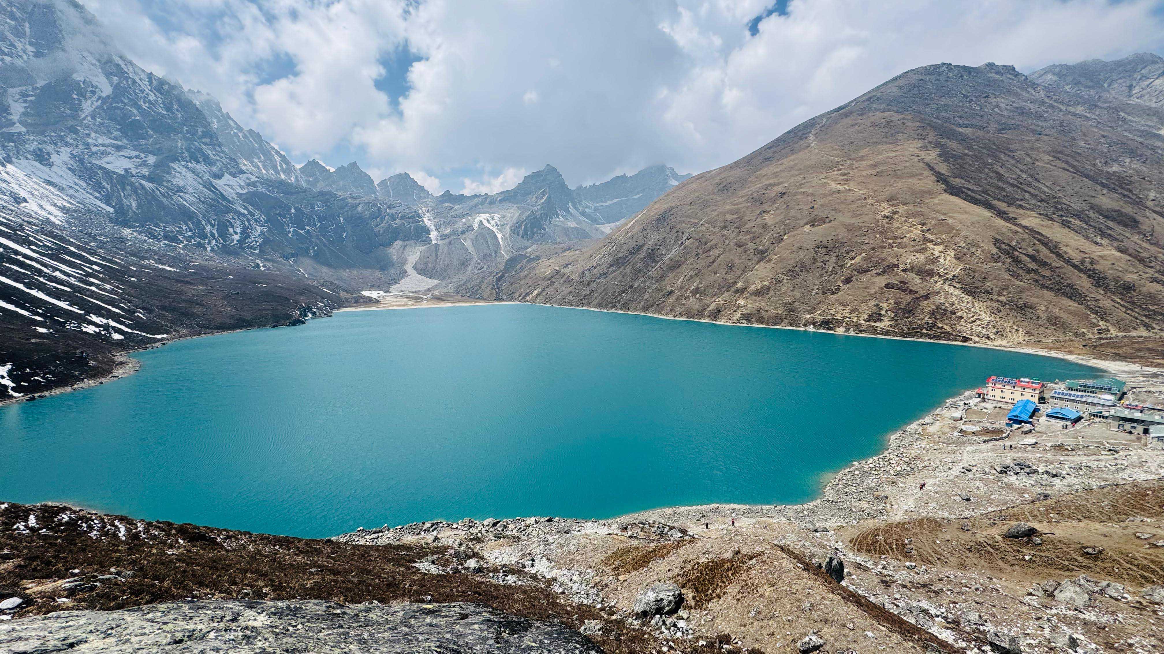FULL VIEW OF GOKYO LAKE