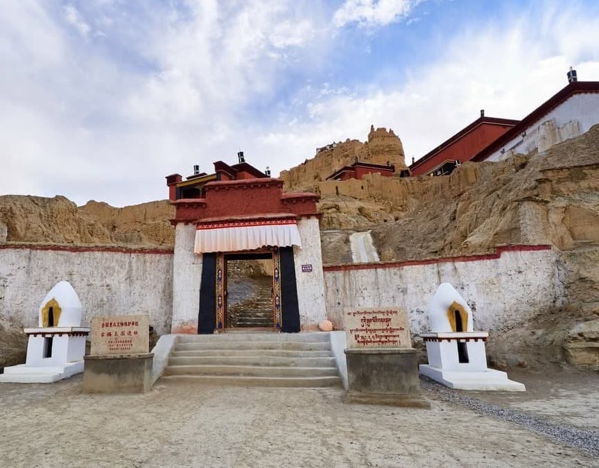 The Great Tibetan Pilgrimage: Lhasa, Kailash, Manasarovar & Guge Kingdom